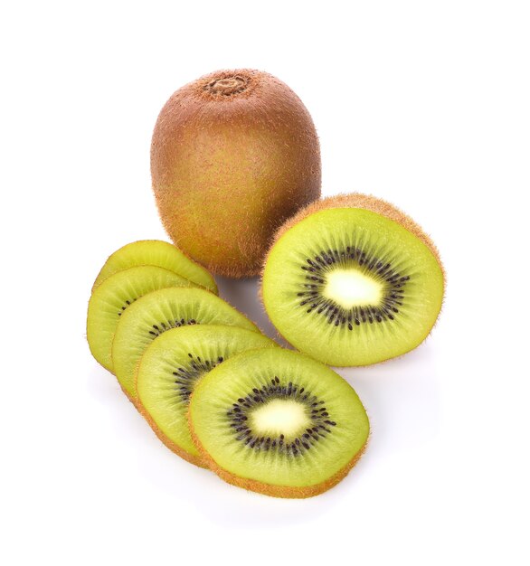 Fruta de kiwi en el fondo blanco