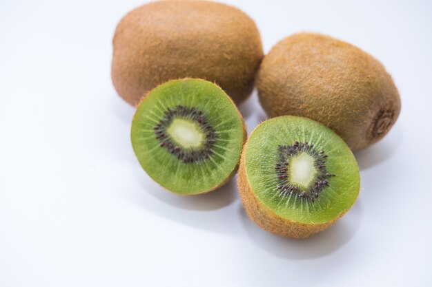 Fruta kiwi