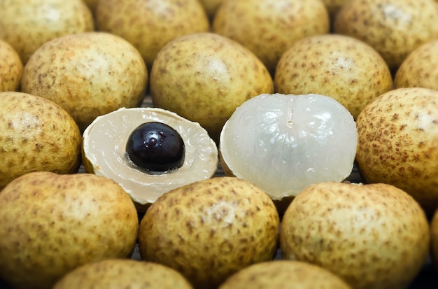 Fruta longan fresca