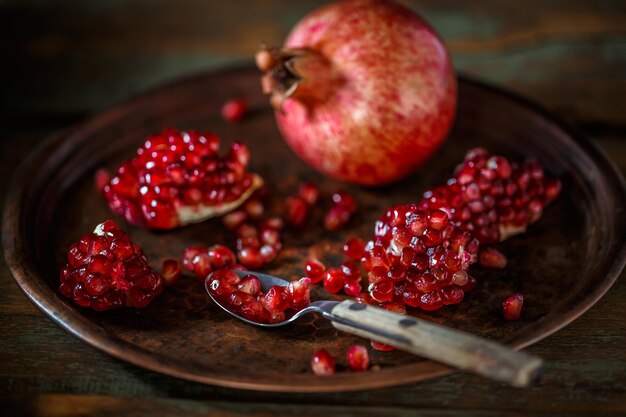 Fruta madura de la granada