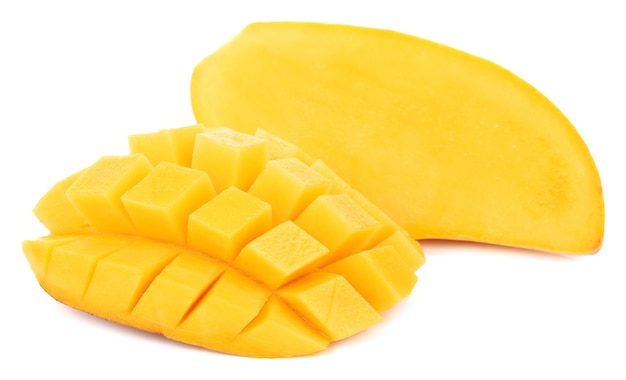 Fruta de mango con aisladas sobre fondo blanco