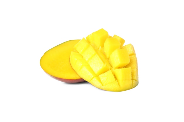 Fruta de mango madura aislado en blanco