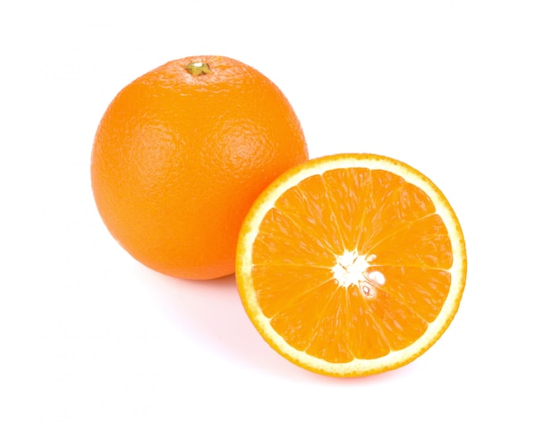 Fruta naranja aislada