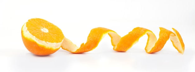 fruta de naranja sobre fondo blanco aislar.
