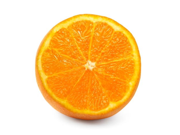 fruta de naranja sobre fondo blanco