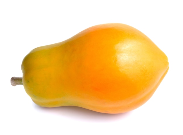 Fruta de papaya amarilla verde entera