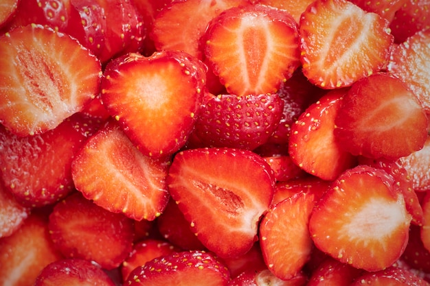 Fruta de una rodaja de fresas rojas