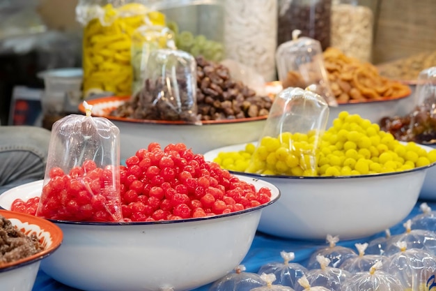 Fruta roja en escabeche Amarillo en Tailandia