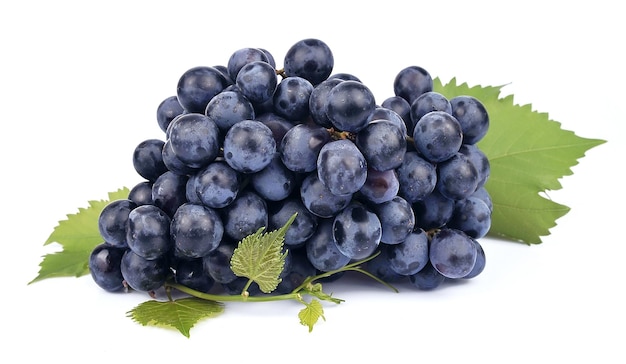 Fruta de uvas dulces con hojas