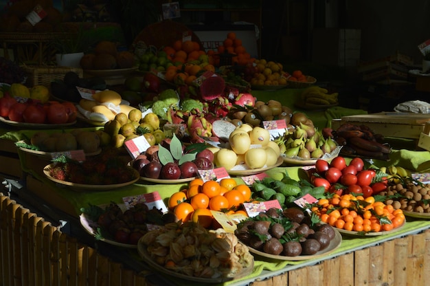 Frutas à venda na banca do mercado