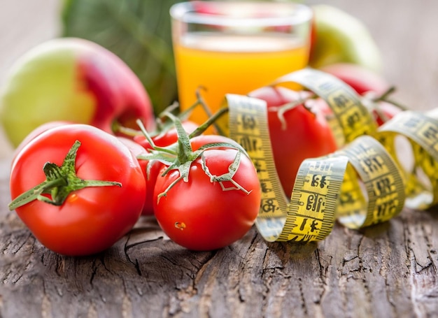 Frutas e legumes com conceito de cuidados de saúde