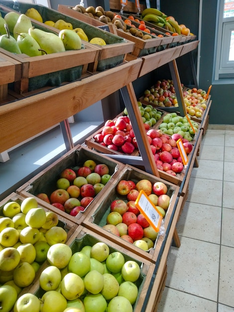 Frutas e vegetais em um mercado de fazendeiros