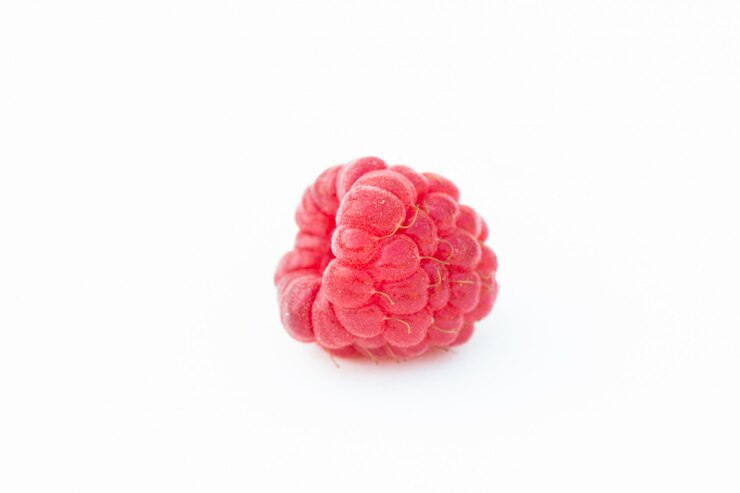 Foto frutas frambuesa sobre fondo blanco