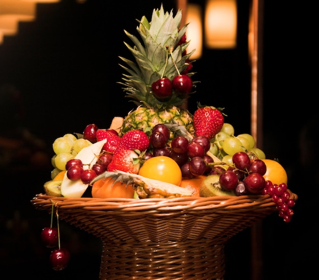 Frutas en la mesa variada de cerca