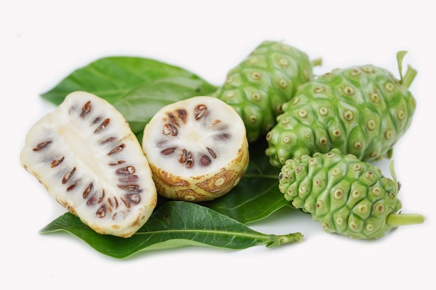 Frutas de Noni o Morinda Citrifolia