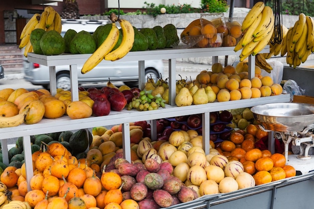 Frutas tropicales en el mercado