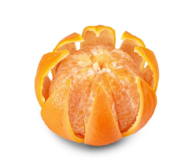 Foto fruto de casca de laranja isolado em fundo branco