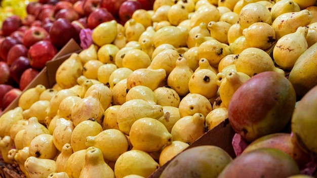 Frutos da goiaba no mercado dos fazendeiros