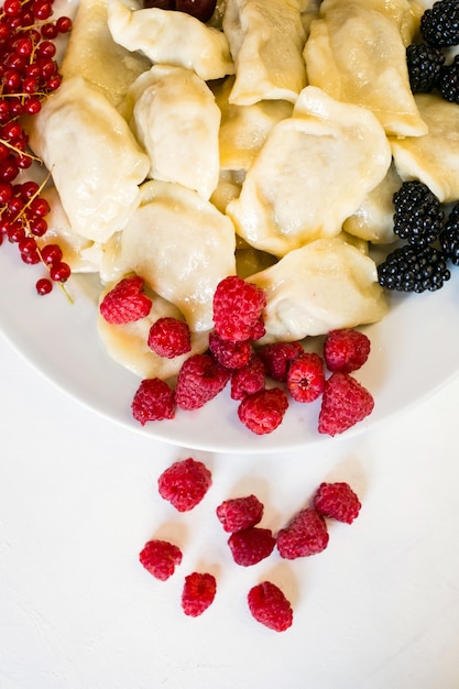 Frutos do vegetariano de comida artesanal cozinhando conceito de refeição culinária de restaurante