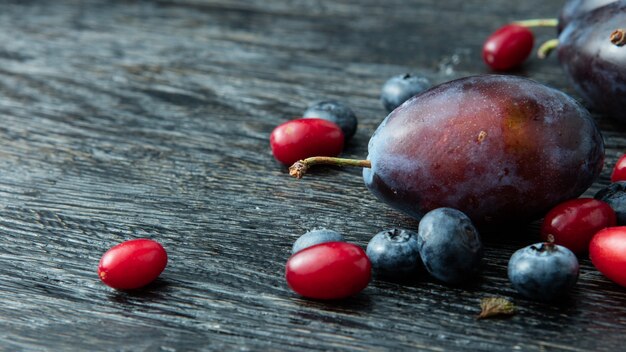 Frutos maduros de macro. Alimentos úteis para a saúde