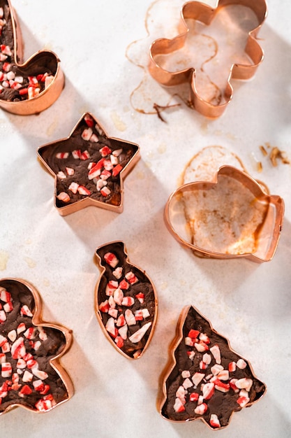 Fudge de menta y cortador de galletas de Navidad