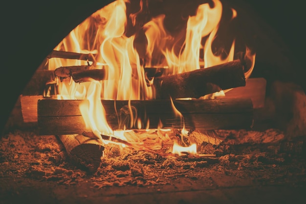 Fuego en la repisa de la chimenea