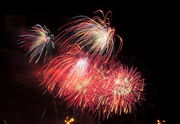 fuegos artificiales festivos