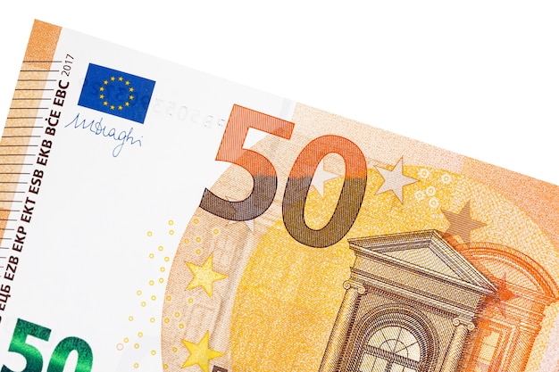 Fünfzig Euro-Banknote auf weißem Hintergrund. Hochauflösendes Foto.