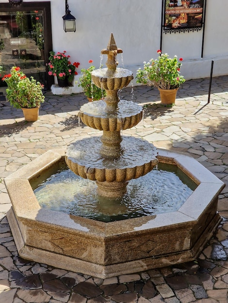 Foto fuente en el casco antiguo de betancuria, españa.