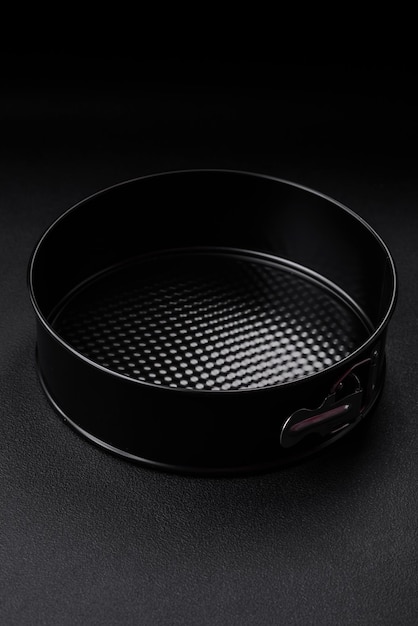Fuente de horno desmontable redonda de metal negro para hornear