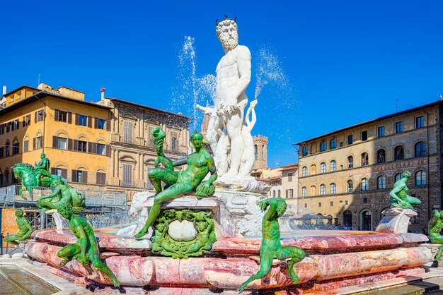 Foto fuente de neptuno florencia italiana