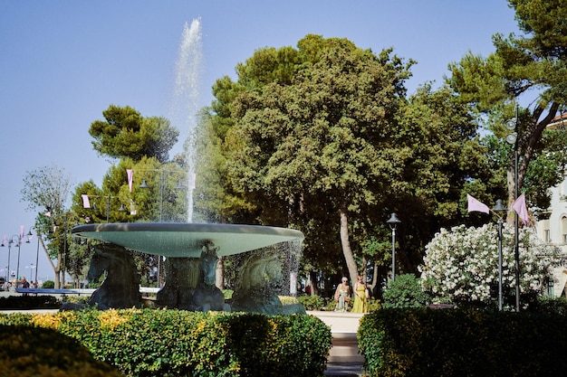 Foto fuente en el parque de verano de rimini