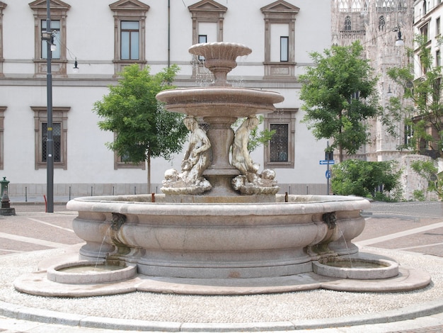 Fuente Piermarini, Milán