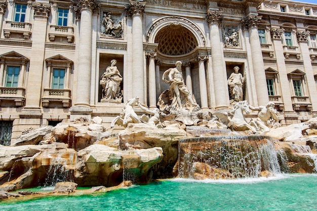 Fuente de Trevi en Roma, Italia