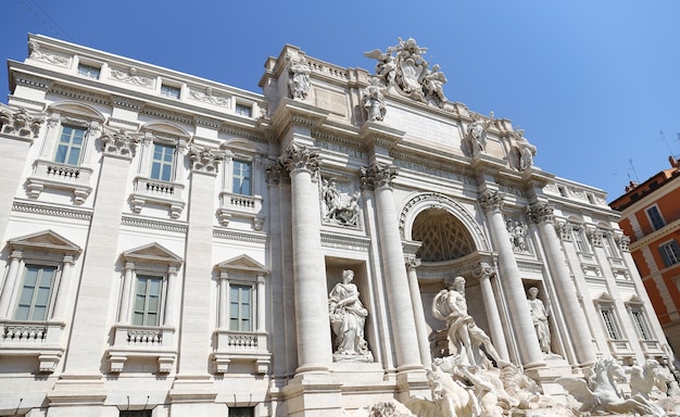 Fuente de Trevi en Roma Italia