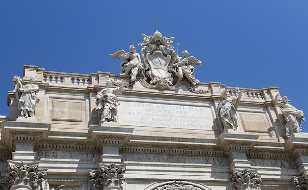 Fuente de Trevi en Roma Italia