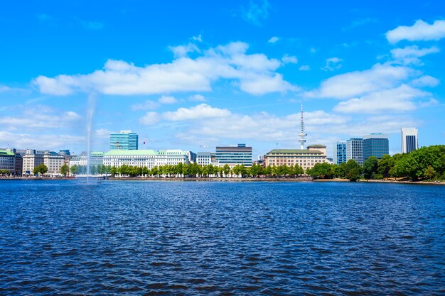 Fuentes de Alster en Hamburgo Alemania