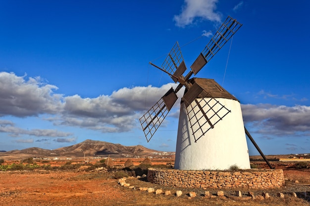 Fuerteventura-Landschaft mit Mühle