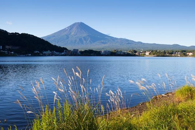 Fuji-Berg in Japan im Sommer