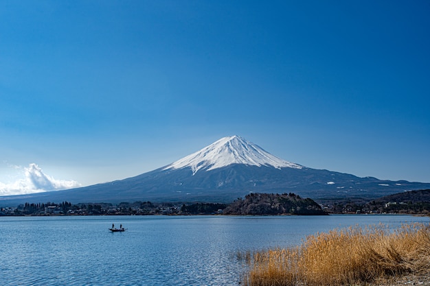 Fuji-Berg und großer See Japan