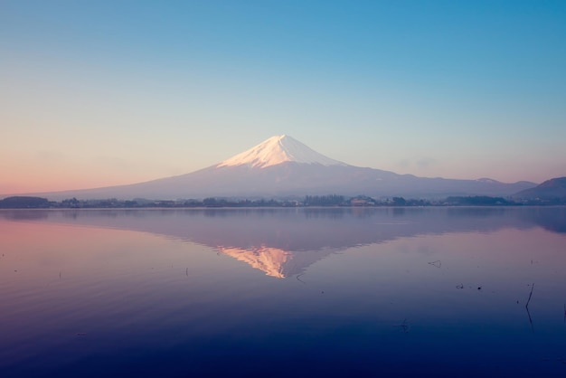 Fuji-Berg und See