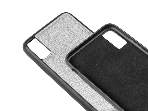 Funda de cuero plateado para iphone aislado sobre fondo blanco.