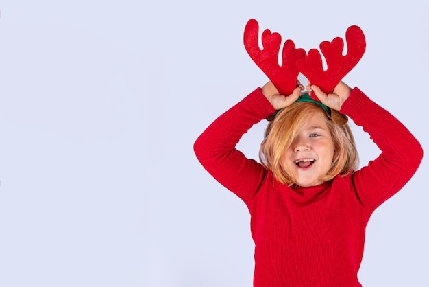 Fundo de férias de natal com garota engraçada