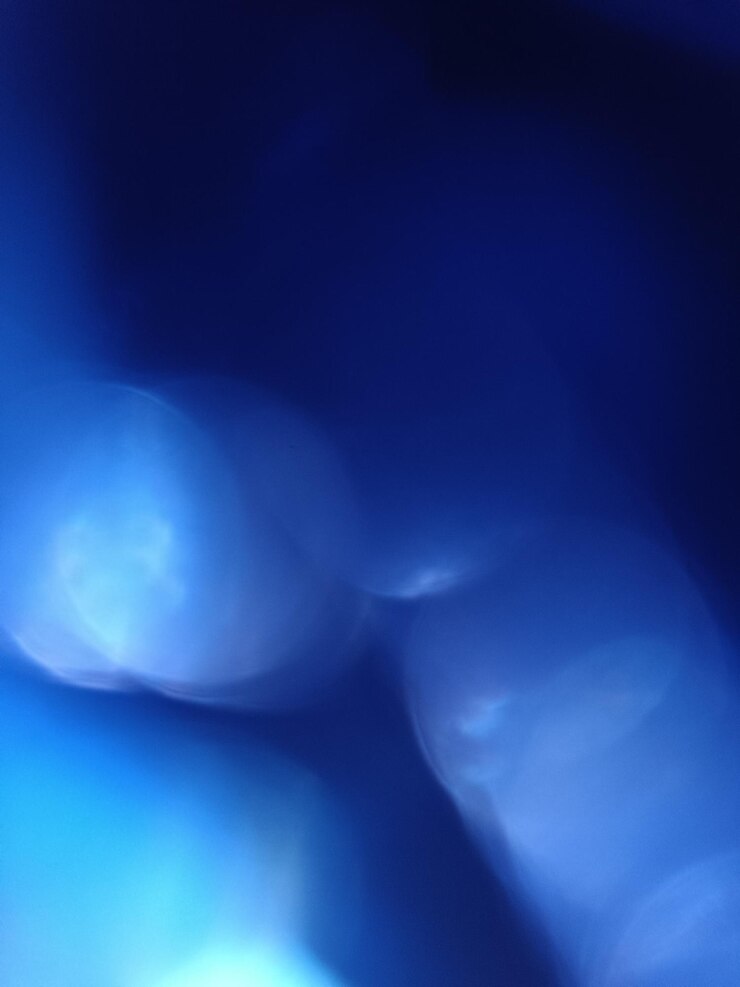 Foto fundo de gradiente abstrato azul desfocado para banner publicitário