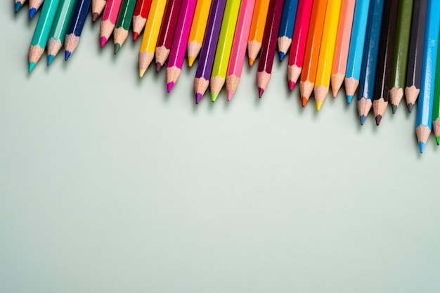 Fundo de lápis de cor de volta ao conceito de escola