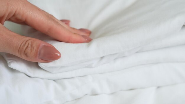 fundo de lençol de cama branco bom serviço de hotel