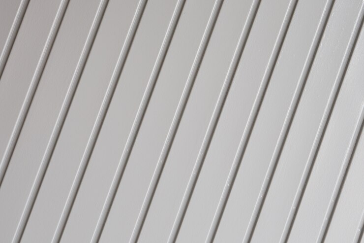 Foto fundo de madeira branco com lâminas.