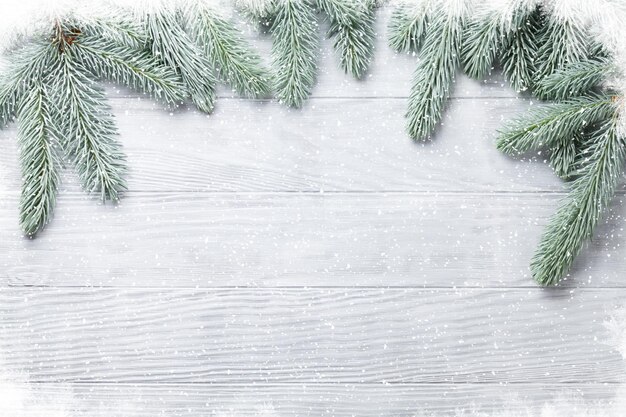 Fundo de madeira de Natal com abeto Visão com espaço de cópia