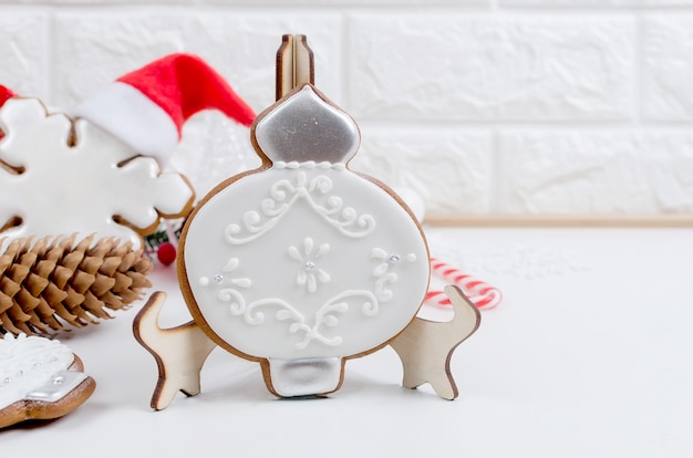 Fundo de Natal com biscoitos de gengibre, presentes, brinquedos de Natal