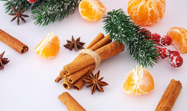 Fundo de natal com tangerinas foco seletivo feriados de natal